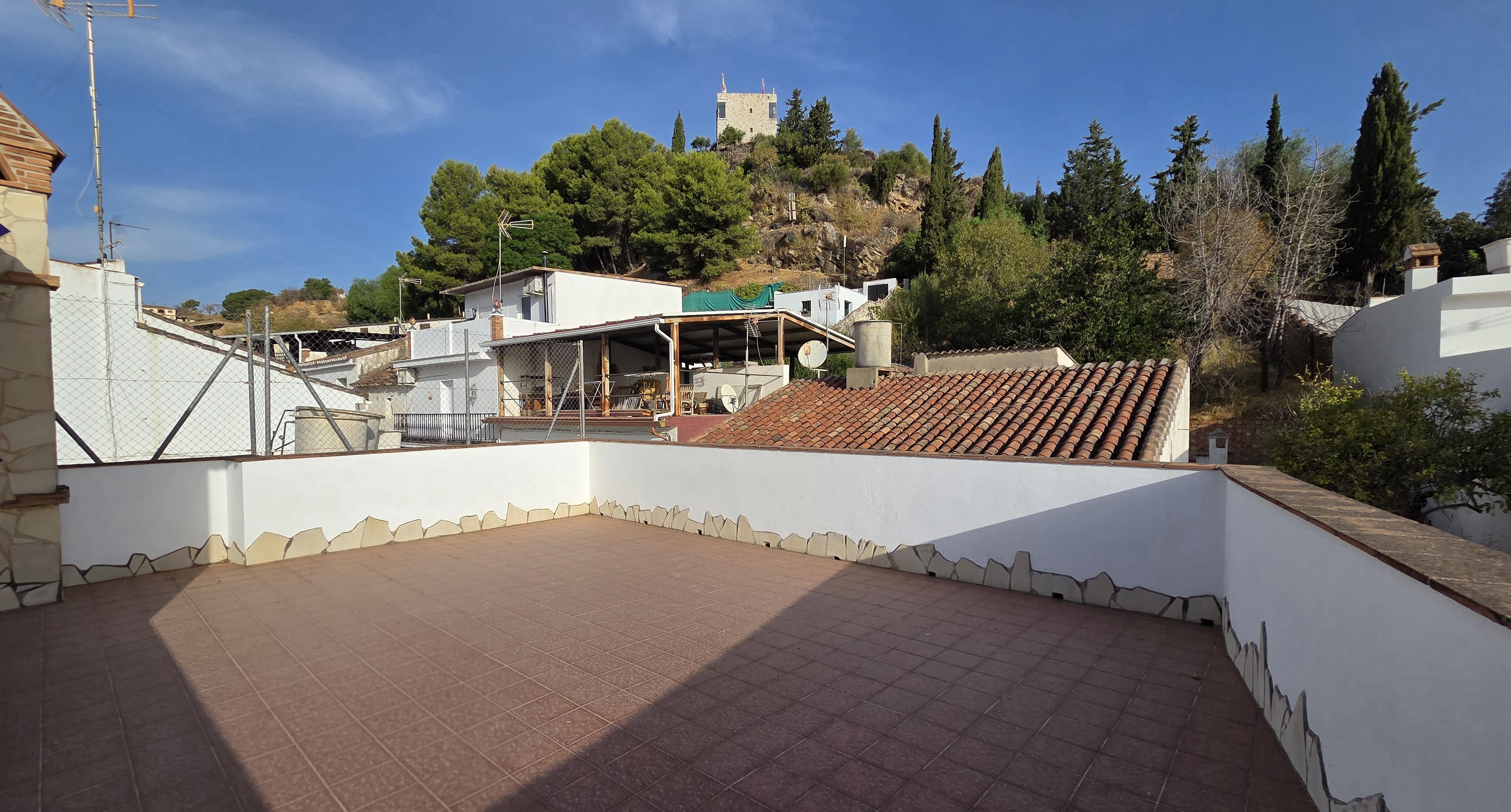 Casa en Monda de 5 dormitorios con terraza MO044 (1)