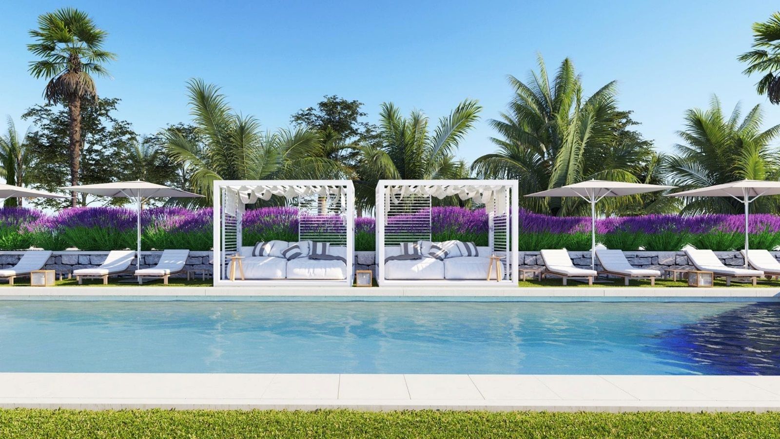 piscina y amplia terraza en Marbella
